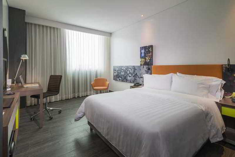 Hotel Hampton By Hilton Cali Exterior foto